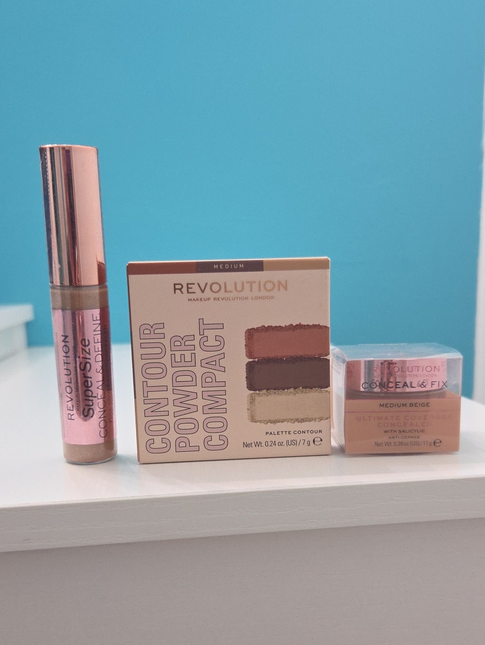 Revolution Makeup Conceal & Contour Set — Medium Beige, Rose Gold, Pink